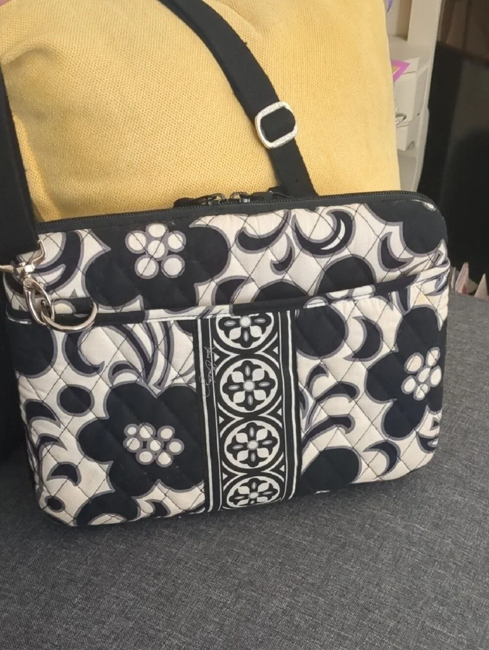 Vera Bradley -Night & Day Hard Shell Tablet/Ereader/ I-Pad Travel Case